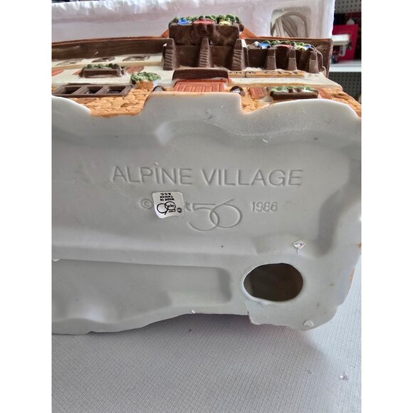 DEPT. 56 GASTHOF EISL - ALPINE VILLAGE #65404  With Box - Picture 5 of 10